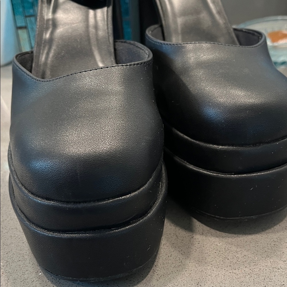 Black Platform Women's Shoes - Picture 6 of 16